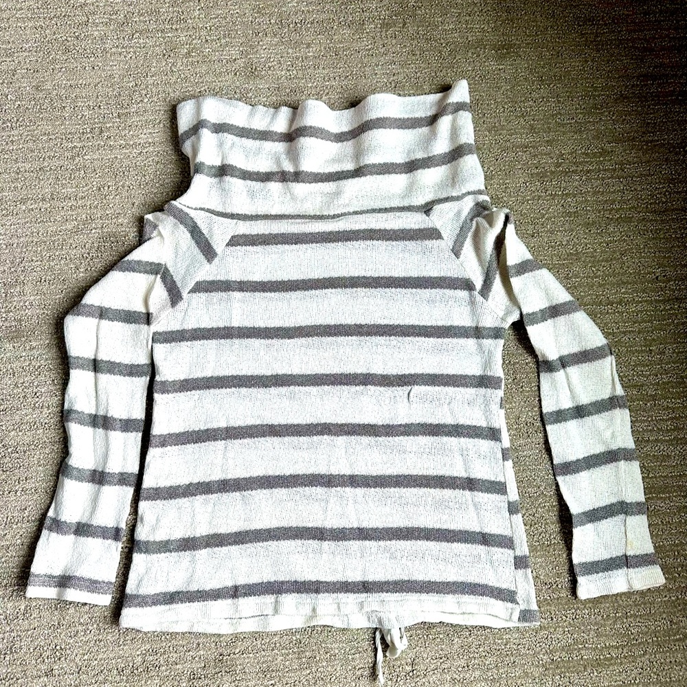 Hem & Thread Sweater - Picture 2 of 2